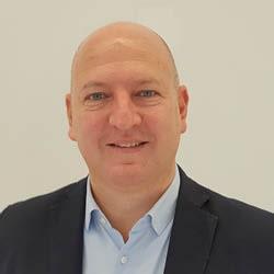 Dr. Alexander Dünnes