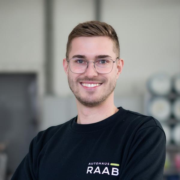 2600_68271e6a66889ba8310f8d78__Mitarbeiter-julian-raab.jpg
