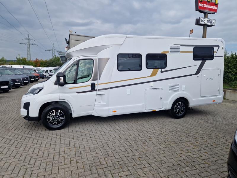 Eura Mobil PT 695 EB
