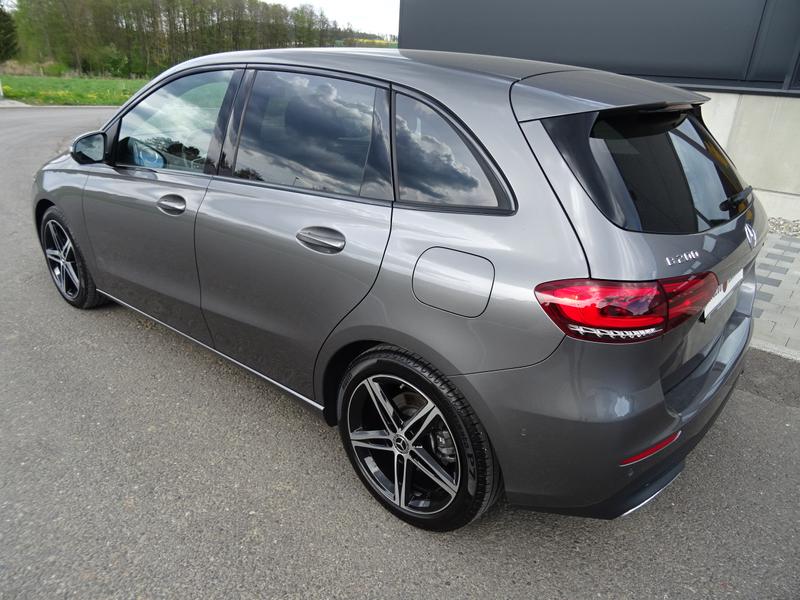 Mercedes-Benz B 200