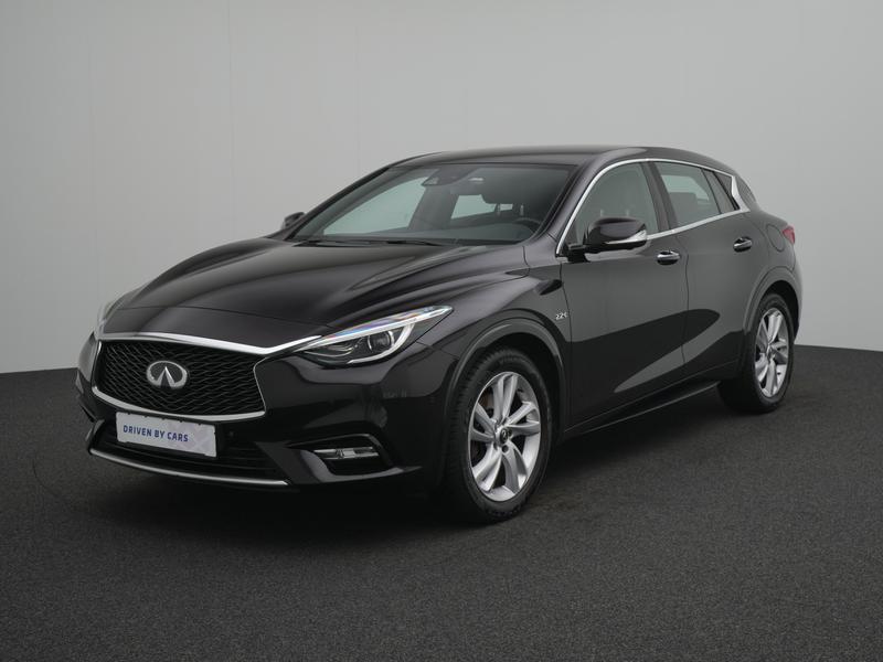 Infiniti Q30