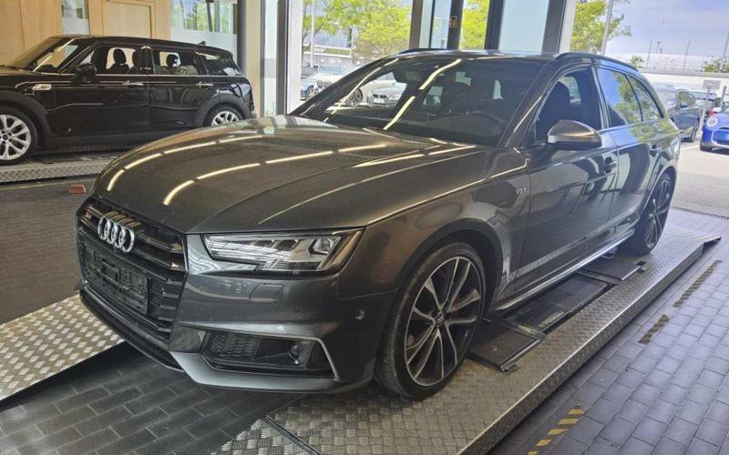 Audi S4