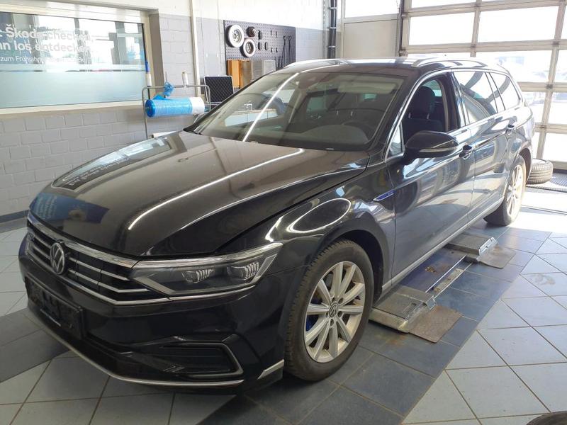 VW Passat Variant