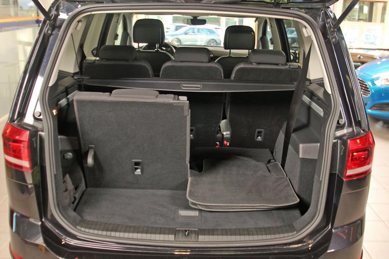 Vw Touran 2 0 Tdi Highline R Line 7 Gebrauchtwagen Bus 0698