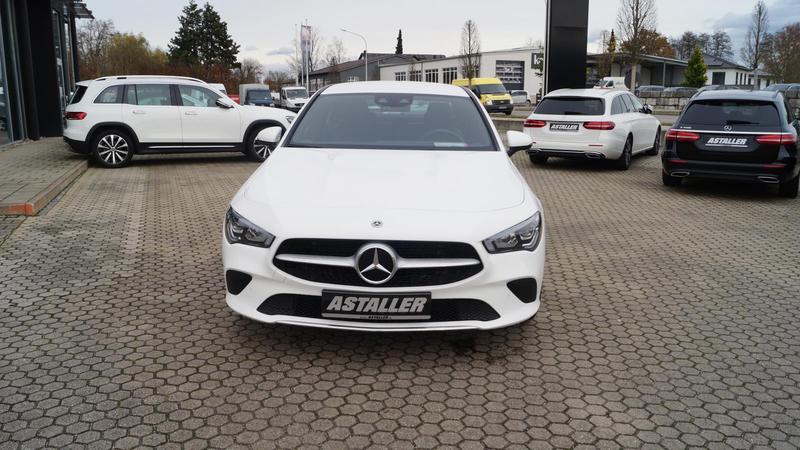 Mercedes-Benz CLA 220