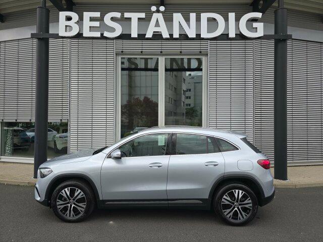 Mercedes-Benz GLA 220