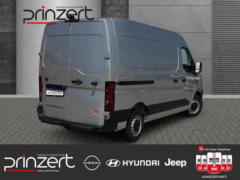 Nissan Interstar