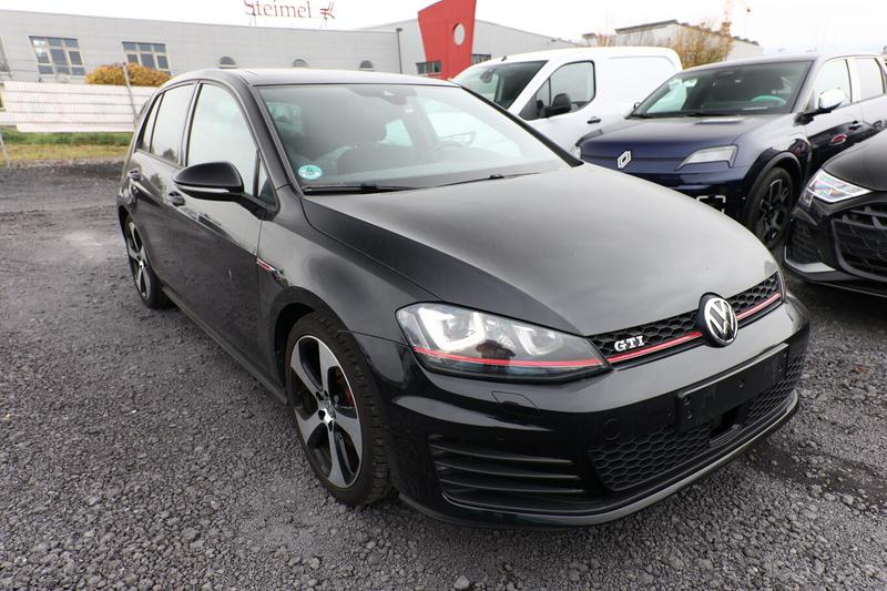 VW Golf