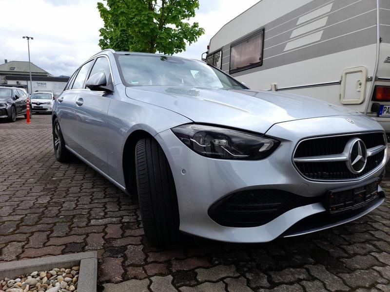 Mercedes-Benz C 220