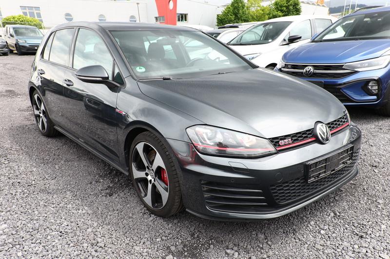 VW Golf