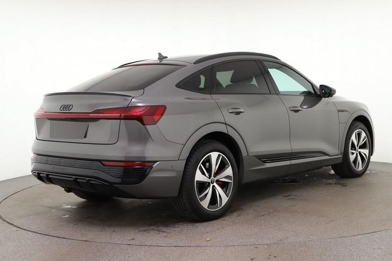 Audi Q8 Sportback e-tron