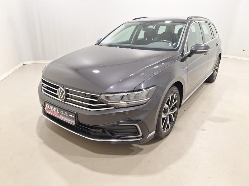 VW Passat Variant