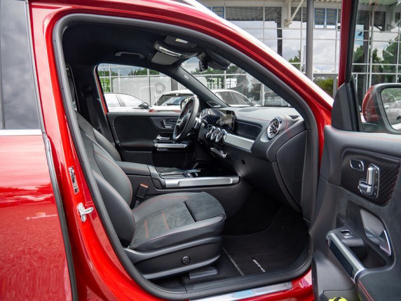 Mercedes-Benz EQB 300