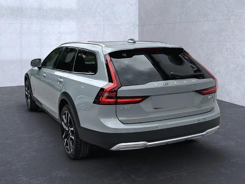 Volvo V90 Cross Country