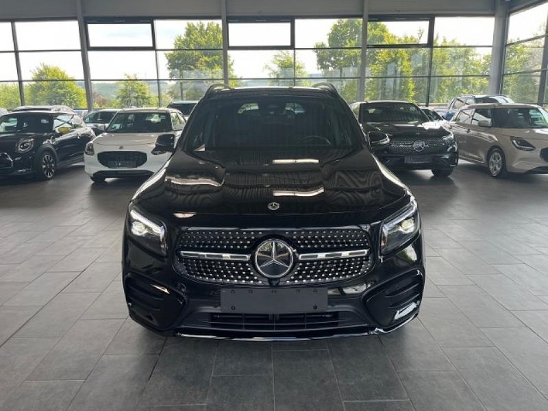 Mercedes-Benz GLB 220