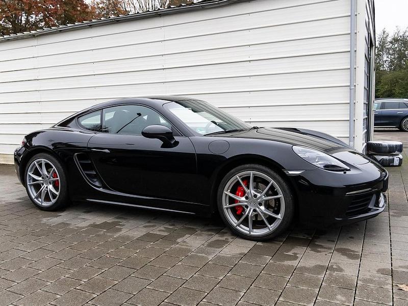 Porsche 718 Cayman