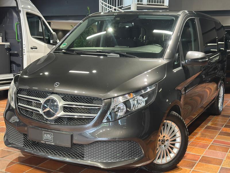 Mercedes-Benz V 220